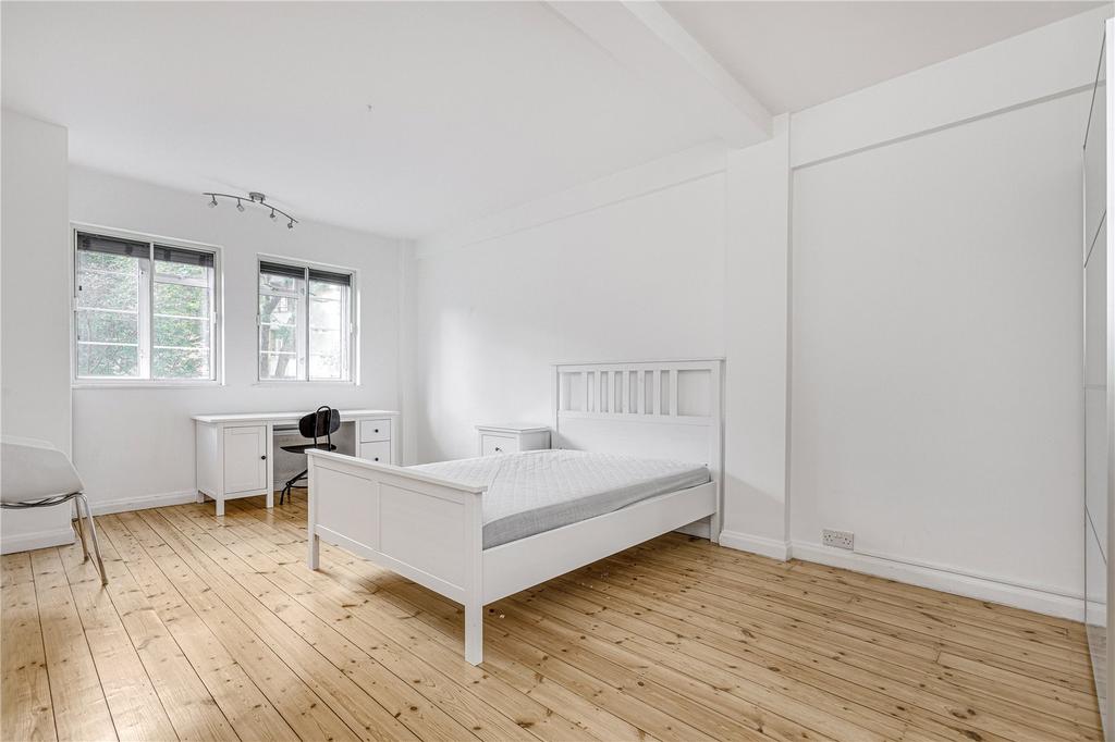 West Kensington Court, Edith Villas, London 4 bed flat to rent £4,000