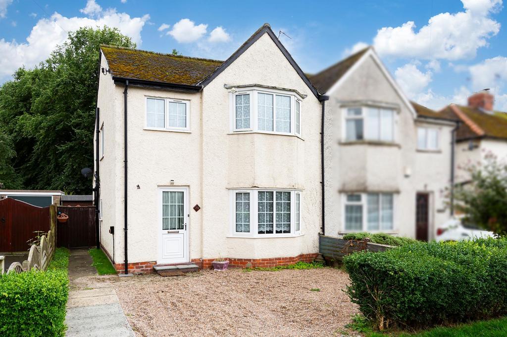 Barmby Road, Pocklington, York, YO42 2DW 3 bed semidetached house £250,000