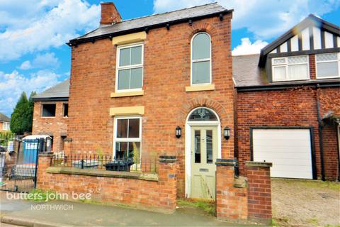 2 bedroom detached house for sale, Nantwich Road, MIDDLEWICH