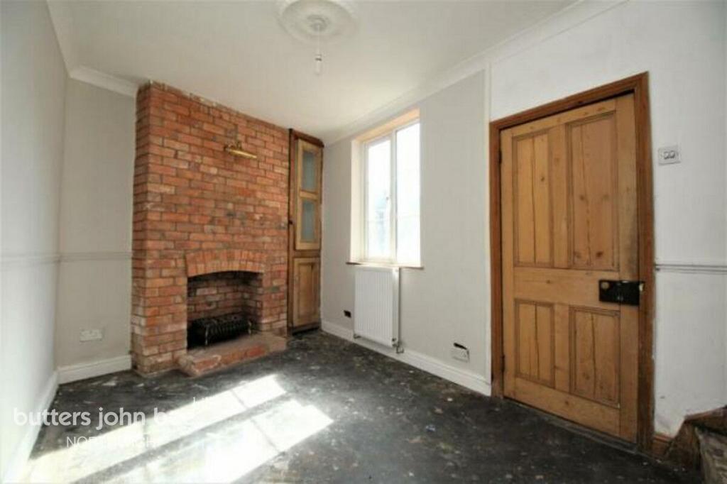 Nantwich Road, MIDDLEWICH 2 bed detached house for sale £100,000