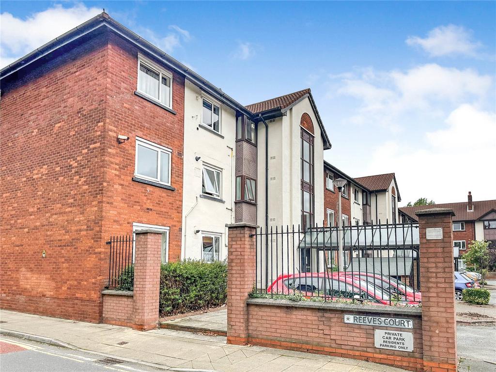 Canterbury Gardens, Salford, M5 3 bed flat £950 pcm (£219 pw)
