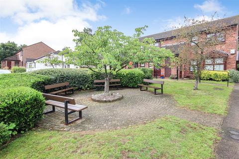 1 bedroom apartment for sale, Preston Close, Ampthill, Bedfordshire, MK45