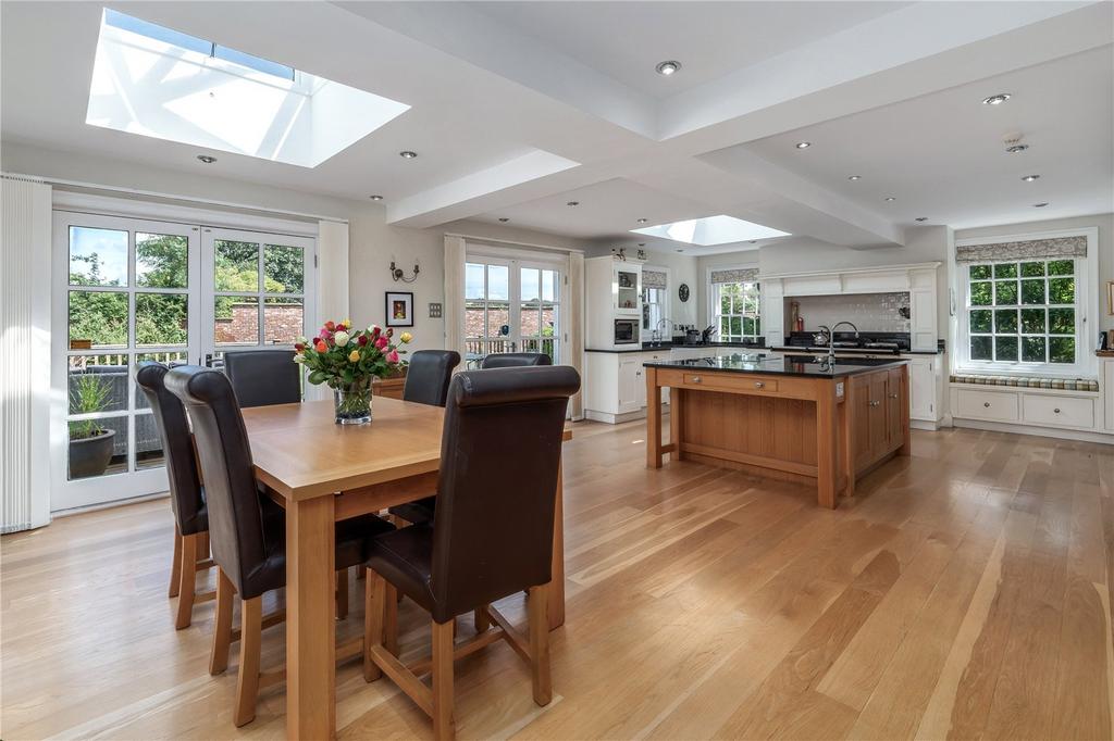 Kitchen/Family Room