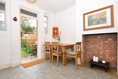 33 Kitchener Road, London, N2 8AS