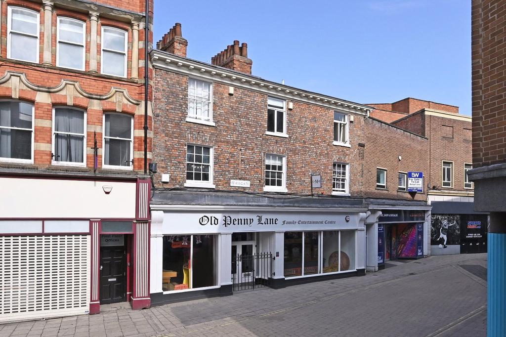 Feasegate, York, North Yorkshire, YO1 2 bed flat - £1,250 pcm (£288 pw)