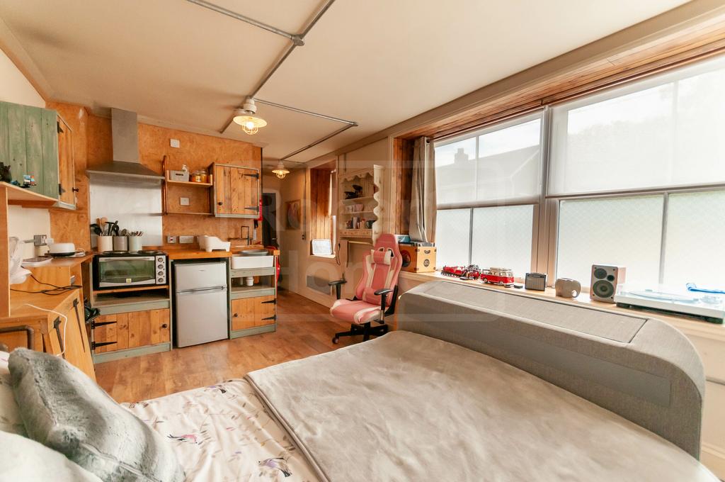 Bedroom 5