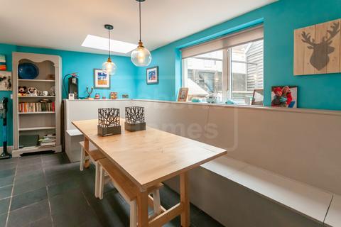 279 Brecon Road, Penrhos, Swansea, SA9 1QX