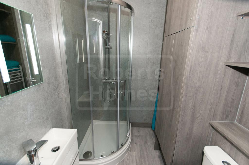 Bedroom 1 Ensuite