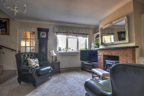 2 bedroom end of terrace house for sale, High Street, High Wycombe HP14