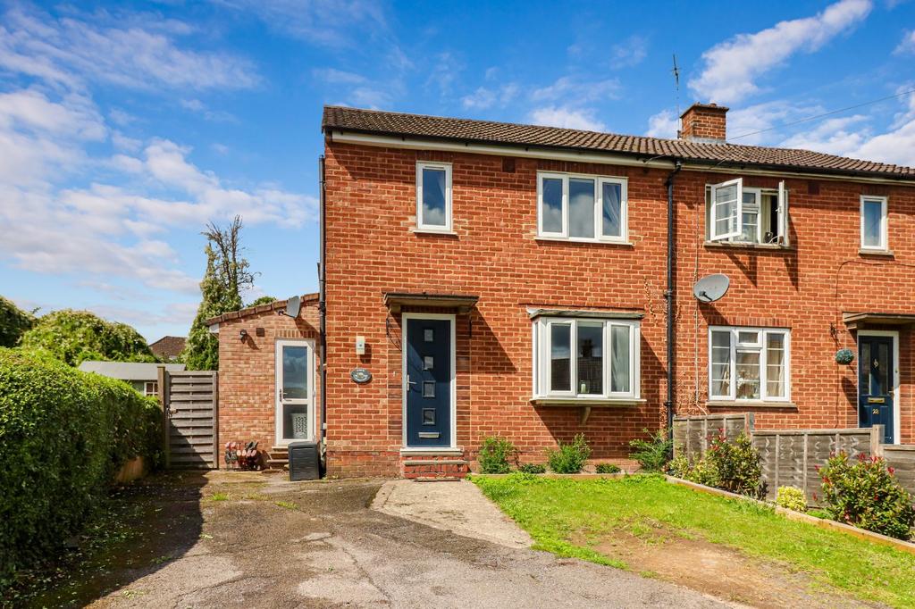 Pennington Road, Chalfont St. Peter, Gerrards Cross, SL9 3 bed semi