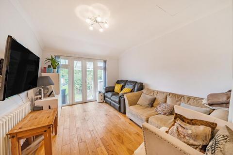 9 Queensway, West Wickham, BR4 9EP