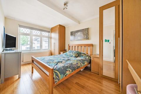 9 Queensway, West Wickham, BR4 9EP
