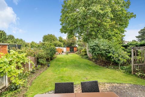 9 Queensway, West Wickham, BR4 9EP
