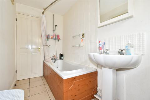 42 Central Road, Ramsgate, CT11 7SB