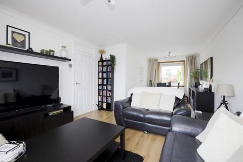 267 Cameron Crescent, Bonnyrigg, EH19 2PJ