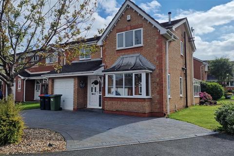 4 bedroom detached house to rent, Hawkshead Way, Winsford