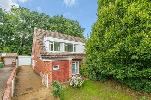 64 Broadacres, Guildford, GU3 3BD