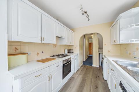 64 Broadacres, Guildford, GU3 3BD