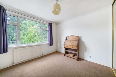 64 Broadacres, Guildford, GU3 3BD