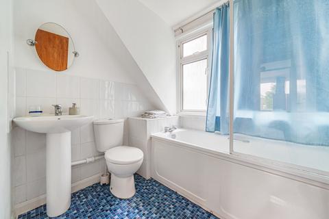 64 Broadacres, Guildford, GU3 3BD