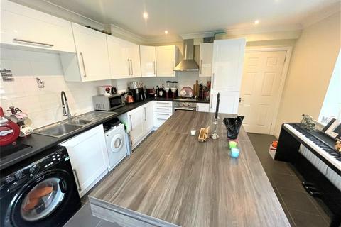 25a Felton Lea, Sidcup, DA14 6BA