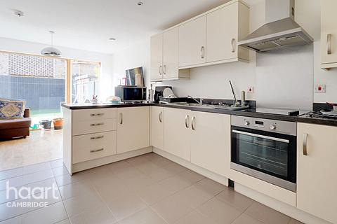6 Chaplen Street, Trumpington, Cambridge, CB2 9AT