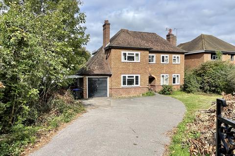 33 Leatherhead Road, Ashtead, KT21 2TP