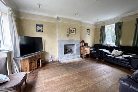 33 Leatherhead Road, Ashtead, KT21 2TP