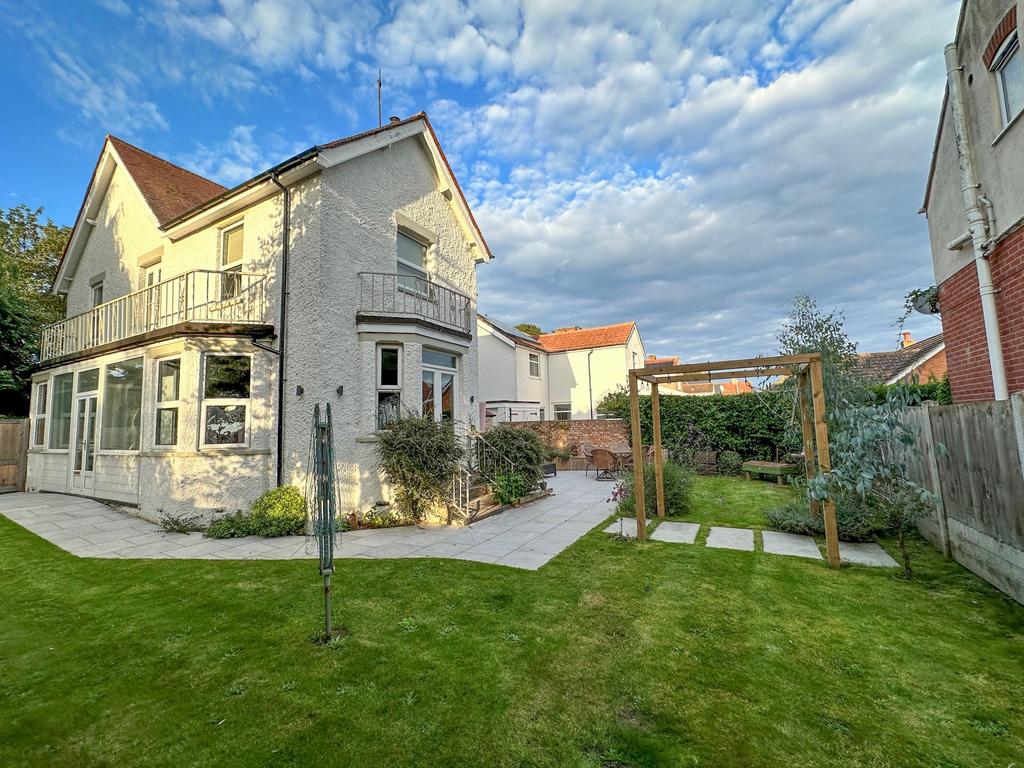 Roman Bank, Skegness, PE25 4 bed house for sale £325,000