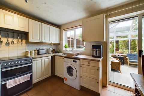 undefined, Waine Close, Buckingham