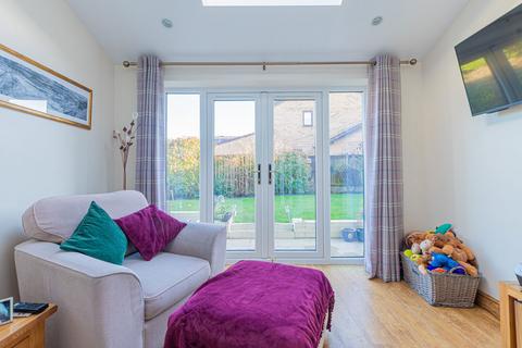 1 Clough Head, Penistone, Sheffield, S36 6UA