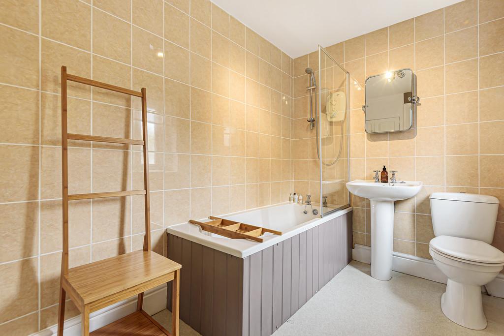 Brent Top Bathroom