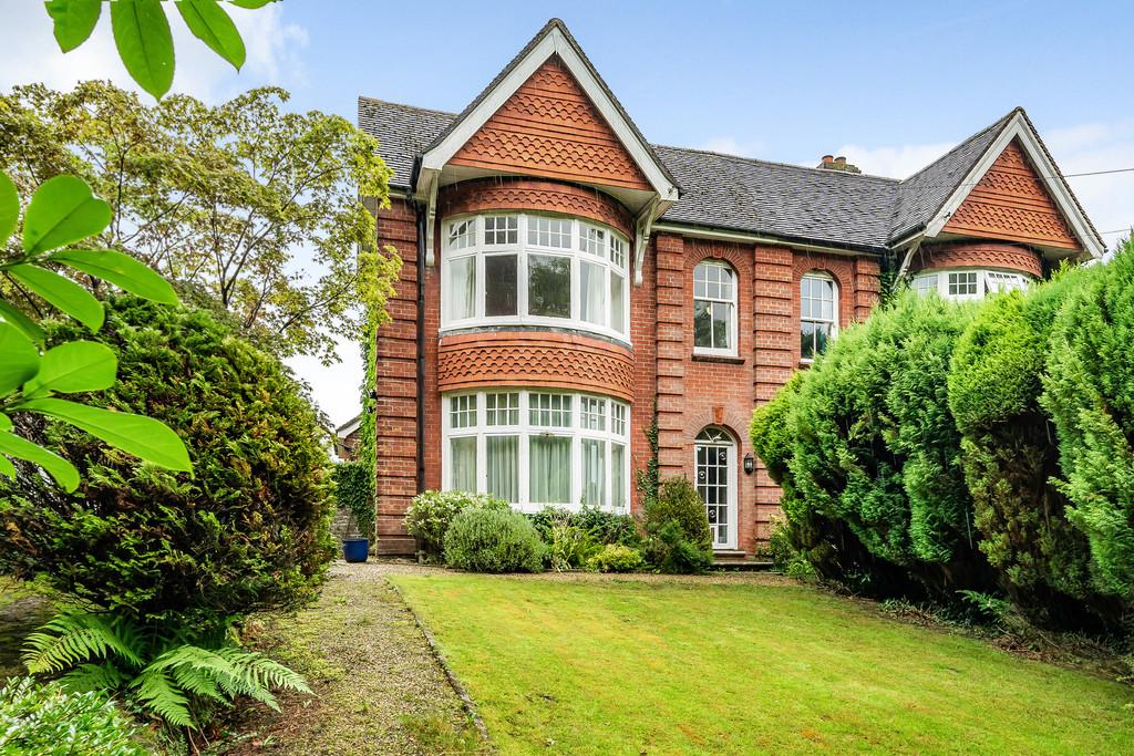 Mayfield Road, Rotherfield 4 bed semidetached house for sale £675,000