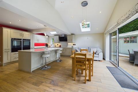 Sunningdale Alrewas Road, Kings Bromley, Burton-on-trent, DE13 7HP