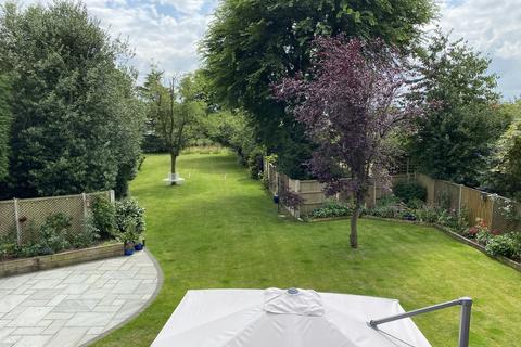 Sunningdale Alrewas Road, Kings Bromley, Burton-on-trent, DE13 7HP