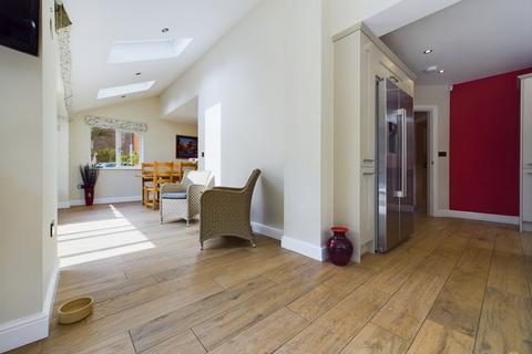 Sunningdale Alrewas Road, Kings Bromley, Burton-on-trent, DE13 7HP