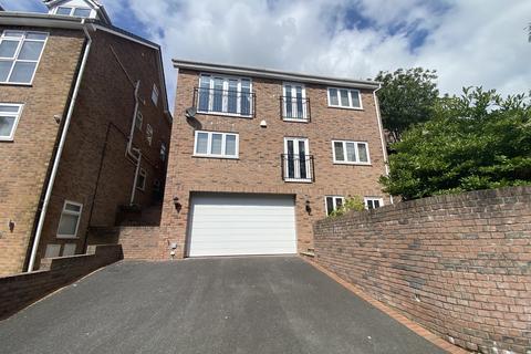 5 bedroom detached house for sale - Woodlands Avenue, Clydach, Swansea, City And County of Swansea.