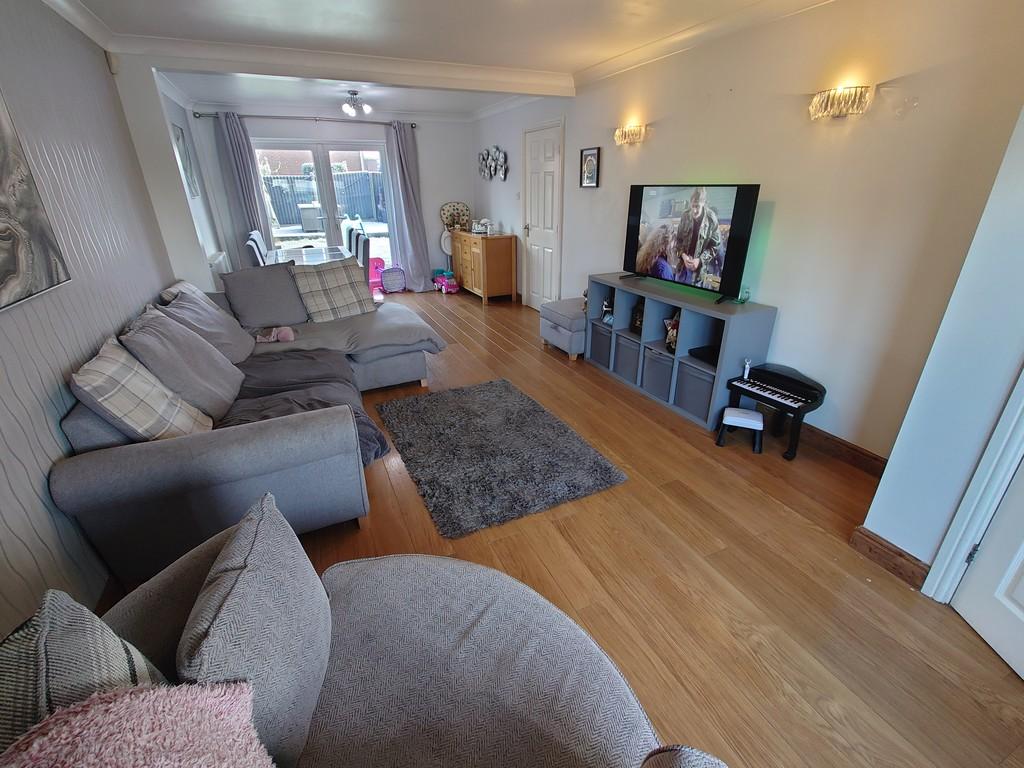 Medina Way, Kidsgrove, StokeonTrent 4 bed semidetached house for