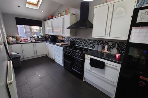 4 bedroom semi-detached house for sale, Medina Way, Kidsgrove, Stoke-on-Trent
