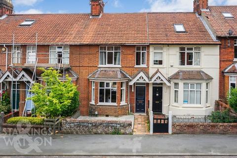 3 bedroom terraced house to rent, College Road, Norwich