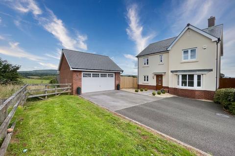 4 bedroom detached house for sale, 88 Bryn Celyn, Llanharry, CF72 9ZE