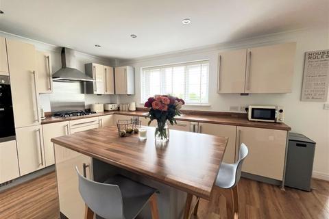 undefined, 88 Bryn Celyn, Llanharry, CF72 9ZE