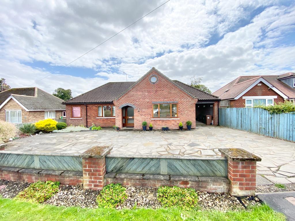 Driffield Road, Nafferton 3 bed detached bungalow for sale £495,000