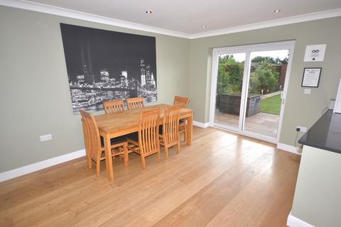 51 Upland Road, Thornwood, Epping, CM16 6NJ