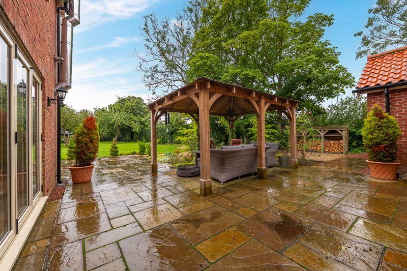 Entertaining area
