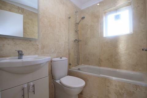 4 Howcroft Lane, Greenford, UB6 8XP
