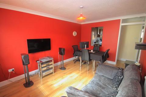 4 Howcroft Lane, Greenford, UB6 8XP