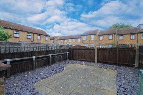 4 Howcroft Lane, Greenford, UB6 8XP