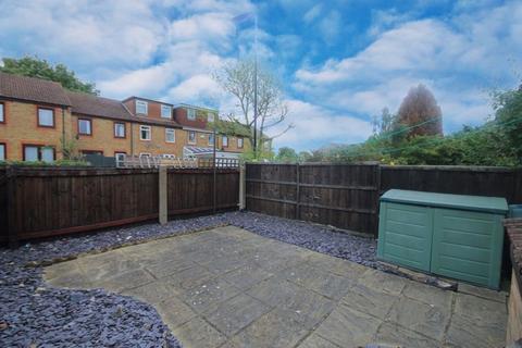 4 Howcroft Lane, Greenford, UB6 8XP