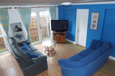 4 bedroom terraced house to rent, Fairgreen Way, Selly Oak, Birmingham, B29 6EW